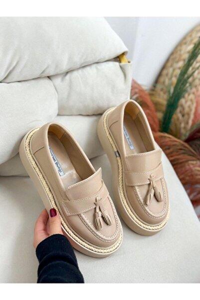 ERVANIN BUTİĞİ Bej Cilt (Line) Püskül Detay Kadın Loafer