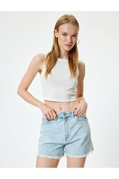 Koton Mini pantaloni scurți din denim cu fundă brodat cu piatră - Se potrivește confortabil cu nasturi și buzunare