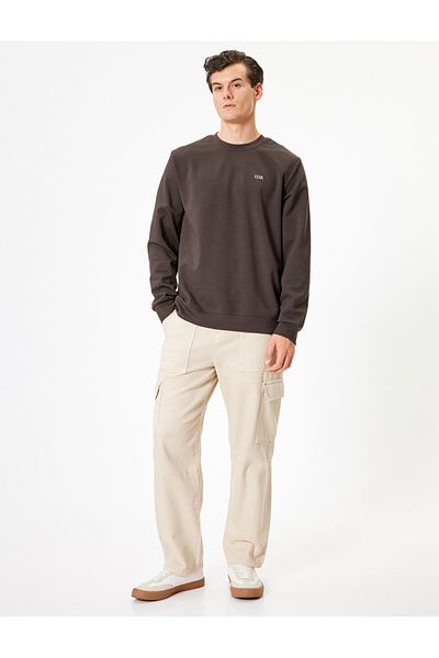 Koton Sweatshirt aus Baumwollmischung mit Rundhalsausschnitt – Minimal bedrucktes Basic-Interlock
