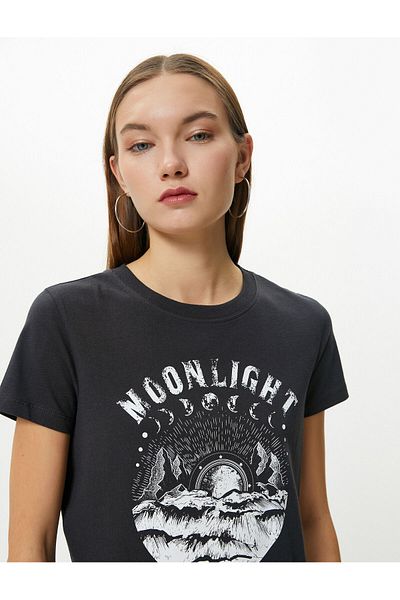 Koton Printed Crop T-Shirt Short Sleeve Crew Neck Comfortable Fit