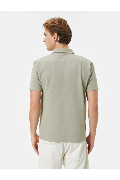 Koton Kurzarm-T-Shirt mit Jacquard-Struktur und Polokragen