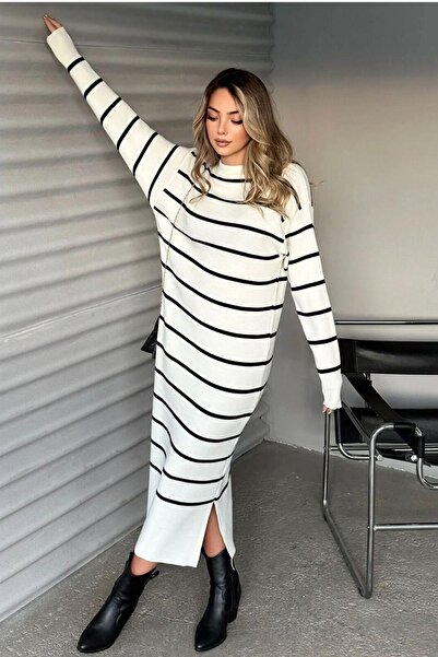 Mossta Rochie lungă tricotată cu dungi cu manșete albă