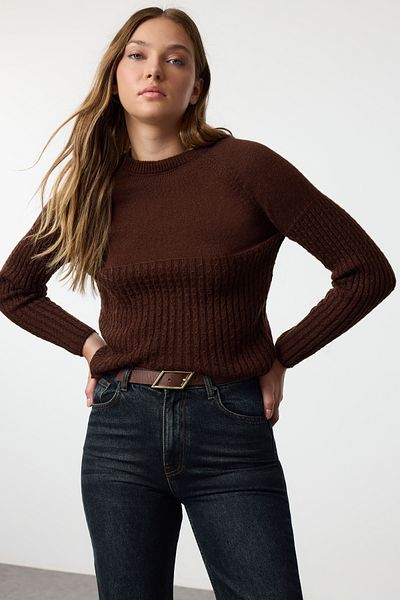 Trendyol Collection Мек плетен пуловер - кафяв, плетен детайл, Twoaw25kz00191