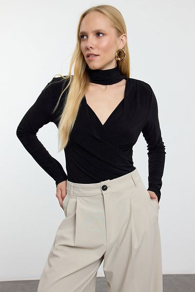 Trendyol Collection Διπλό γιακά Μαύρο πλεκτό κορμάκι - Λεπτομερής γραβάτα, εφαρμοστή, λεπτή εφαρμογή Twoaw25Bd00015