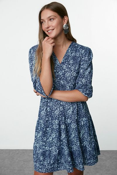 Trendyol Collection Rochie midi skater cu imprimeu indigo cu țesătură elastică - guler dublu TWOAW22EL0104