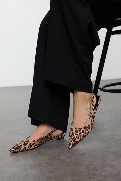 TRENDYOL SHOES Hnědé baleríny s leopardím vzorem na krátkém podpatku - Takaw25Be00003