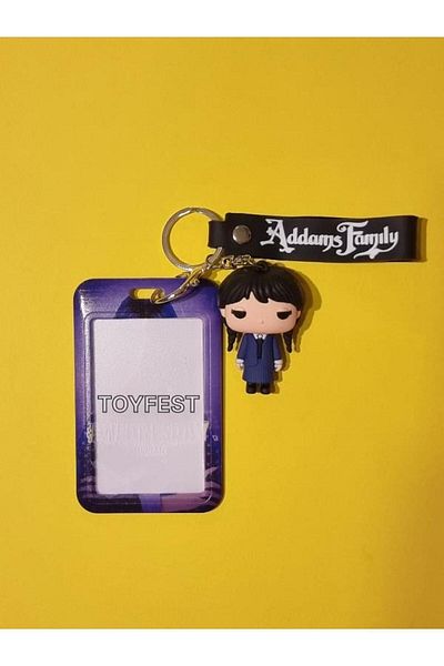 TOYFEST سلسلة مفاتيح وحامل بطاقات 2 في 1 من Adams Family Wednesday