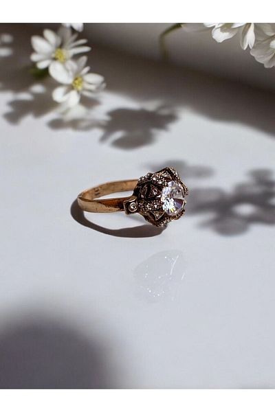 FAYRA ACCESSORIES Diamond Mounted Ring with Stone Detail