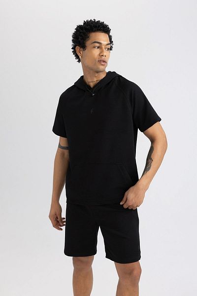DeFacto Fit Fitstandard Fit Kapuzentasche Kurzarm Sportler T-Shirt C1425ax24sm