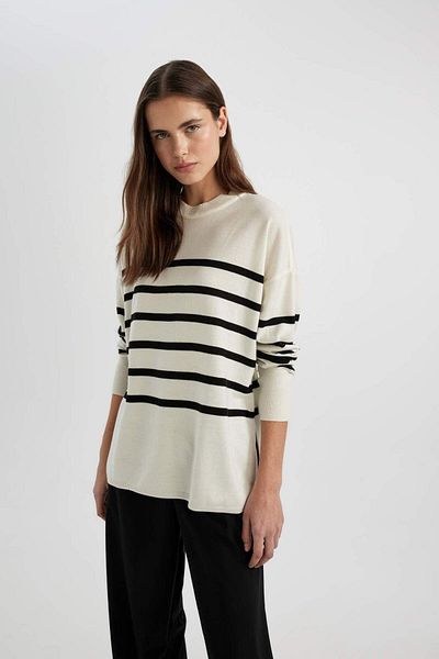 DeFacto Weiches, locker sitzendes, gestreiftes Sweatshirt – Basic-Tunika mit Rundhalsausschnitt S7517az23wn