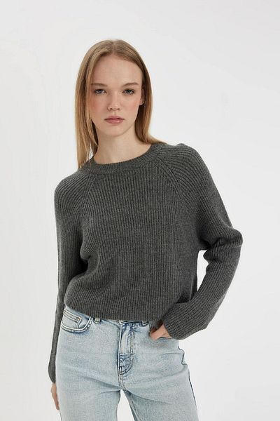 DeFacto Coool Basic Plain Strickpullover mit normaler Passform und Rundhalsausschnitt L2567az24wn