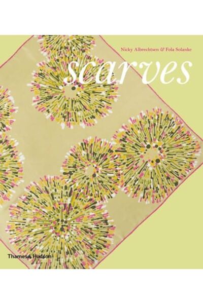 Hachette الأوشحة