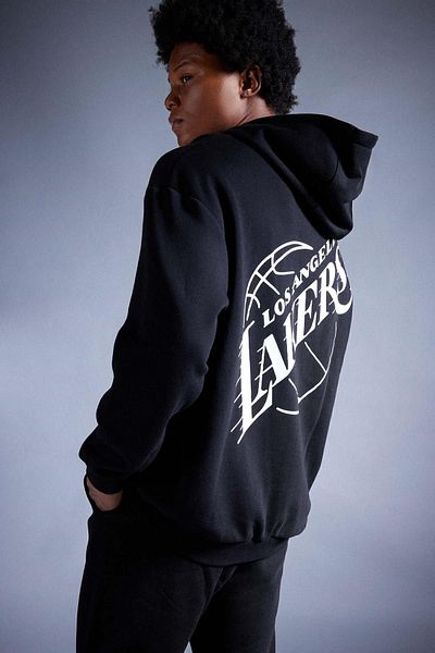 DeFacto Los Angeles Lakers Boxy Fit Hooded Sweatshirt - Back Printed, Thick A4114Ax23Au