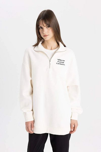 DeFacto Polo Neck Printed Soft Furry Sweatshirt - Regular Fit C5571ax24sp