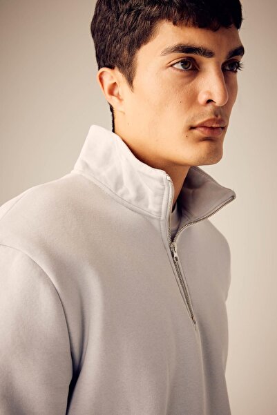 DeFacto Comfort Regular Fit Rahat Kalıp Fermuarlı Dik Yaka Basic Düz Sweatshirt X7405az23au