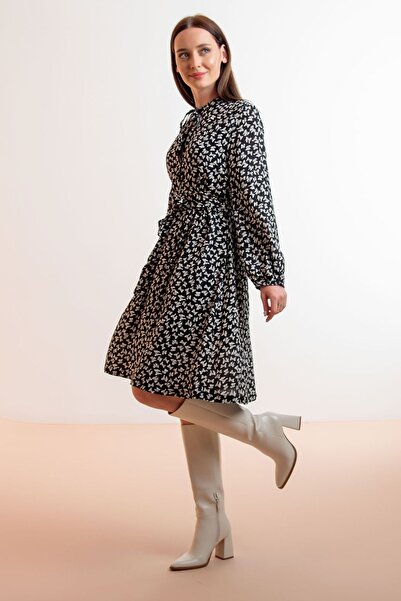 Laranor Butterfly Patterned Drop Collar Belted Dress - Stylish and Night