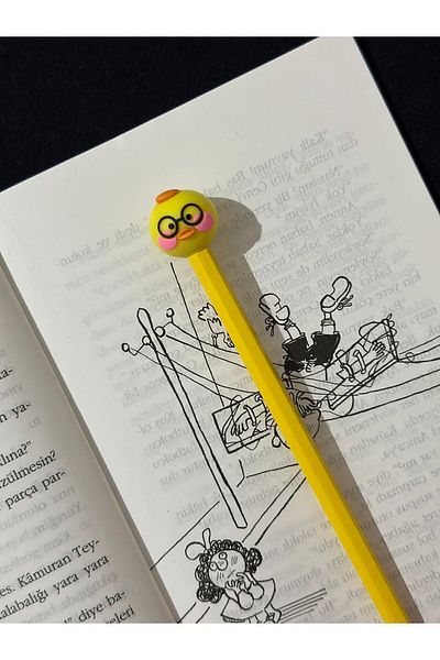 odaburada Cute Pencil Ornament-Pencil Head with Yellow Duck Figure