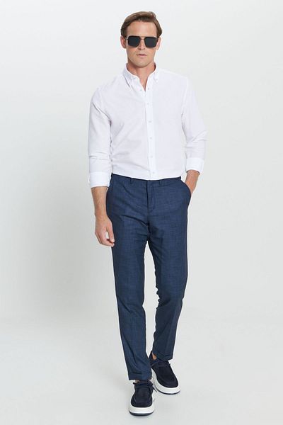 AC&Co / Altınyıldız Classics Sötétkék Comfort Fit férfi nadrág - laza szabású, oldalzsebekkel és elasztikus derékkal