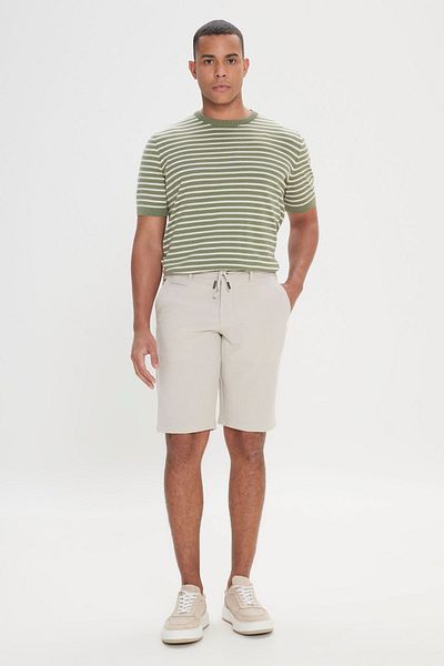 AC&Co / Altınyıldız Classics Ανδρικό σορτς σε μπεζ Slim Fit με πλαϊνές τσέπες Seersucker σχέδιο