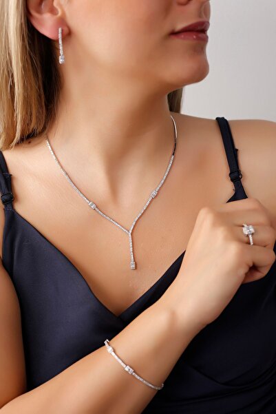 SUNSHINE 925 Ayar Gümüş Beyaz Rodyumlu Pırlanta Modeli Zirkon Taşlı Su Yolu Gümüş Takım