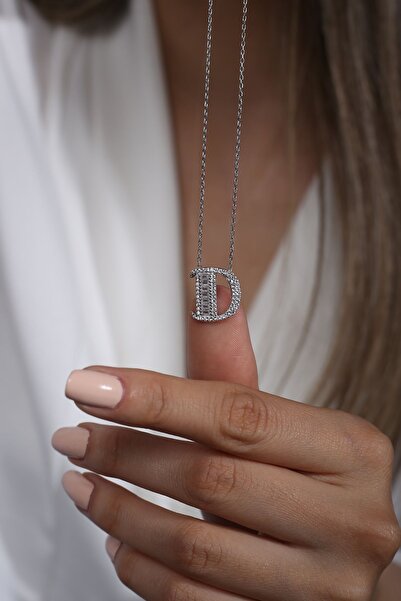 SUNSHINE 925 Ayar Rodyum Kaplamalı Pırlanta Görünümlü D Harfi Gümüş Kolye