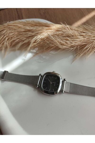 QUARTZ Rubsey Straw Cord Minimal Women's Wristwatch Modern Silver Color Vintage