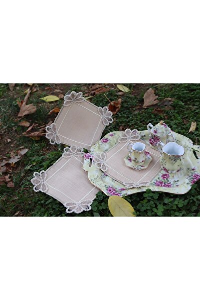 vipceyiz kelebekli naturel kare nakışlı sunum peçetesi