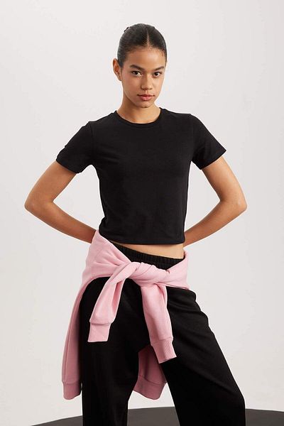 DeFacto Sportovní Basic Cotton Fit Crop Tričko - Crew Neck, Krátký rukáv A2430Ax23Sm