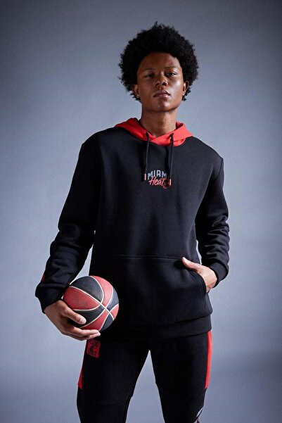 DeFacto Thick and Hooded Sweatshirt