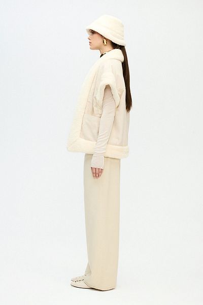 İKİKIZ Beige Furry Vest Design