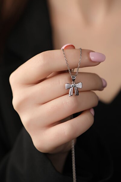 SUNSHINE 925 Ayar Rodyum Kaplamalı Beyaz Taşlı Fiyonk Gümüş Kolye