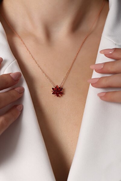 SUNSHINE 925 Ayar Rose Kaplamalı Özel Koleksiyon Kırmızı Taşlı Çiçek Gümüş Kolye