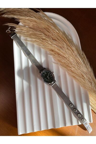 QUARTZ Rubsey Modern Vintage Silver Women's Wristwatch - Straw Band, Minimal Design