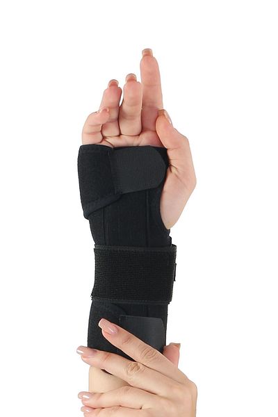 Flexy Medical Wrist Splint - Palm Steel Supported Exit on Pain Line