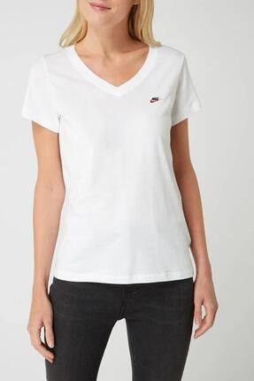 Nike Sportswear Futura Logo V Neck White Tee V Yaka Pamuklu Beyaz Kad n Ti ort Fiyat Yorumlar Trendyol