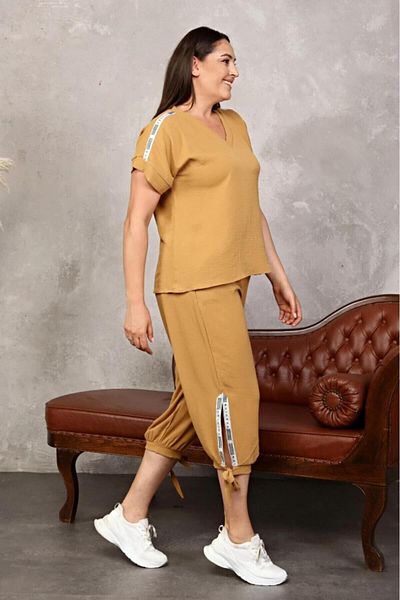 For Big Trend بدلة كابري نسائية لامعة بتفاصيل مخططة ورقبة على شكل حرف V وجيب سفلي وخصر مرن