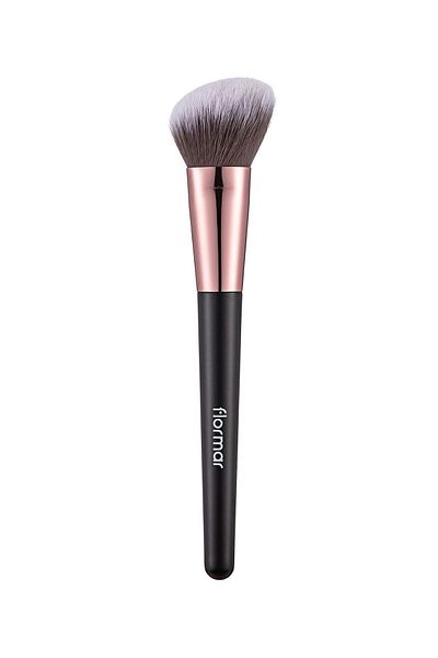 Flormar Flared Cut Blush Brush Cut Blush Brush that Provides Practicality for Face Makeup