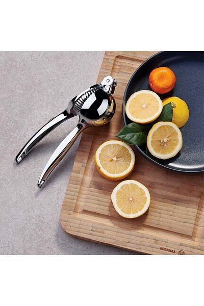KORKMAZ Twisty Lemon Squeezer