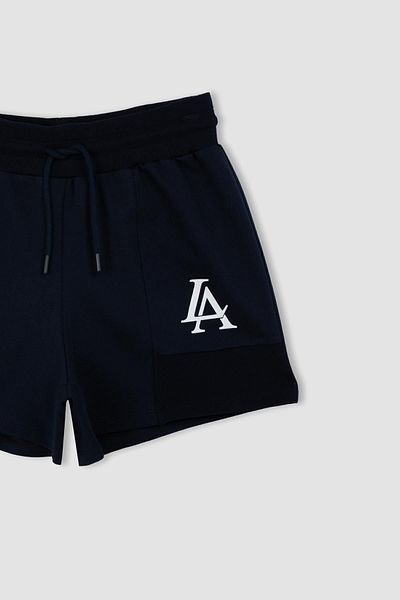 DeFacto Bedruckte Shorts mit kurzem Bein - D2662ax24sm