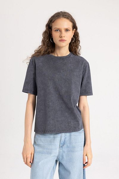 DeFacto Tričko Regular Fit s praným výstřihem - Bledý efekt, krátký rukáv B9231Ax24Sp