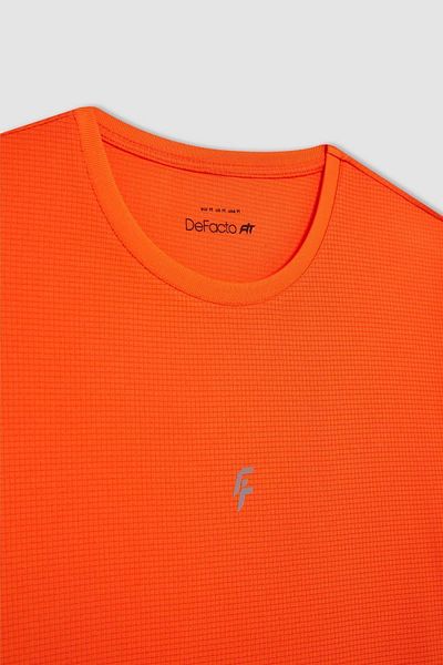 DeFacto Bedrucktes Slim-Fit-Sport-T-Shirt mit Rundhalsausschnitt – X6142az24sp