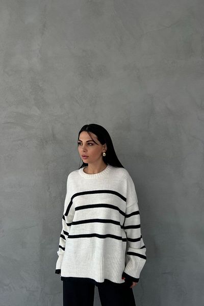 Seda Yalçın Atelier Pulover supradimensionat alb cu dungi negre