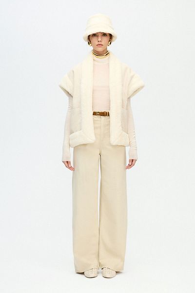 İKİKIZ Beige Furry Vest Design