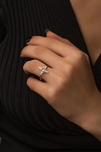 SUNSHINE 925 Ayar Rose Kaplamalı Beyaz Taşlı Çiçek Gümüş Yüzük