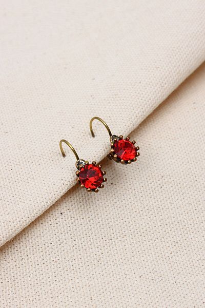 Süspüs Accessories أقراط نسائية أصلية مستديرة من الحجر الأحمر