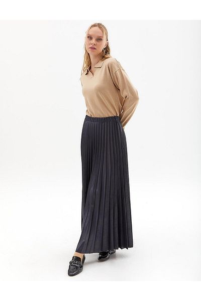 Kayra Navy Blue Pleated Leather Skirt