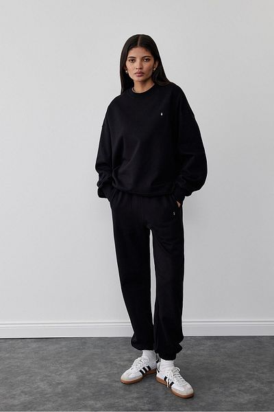 Suud Collection Black Mindy Basic Sweatshirt