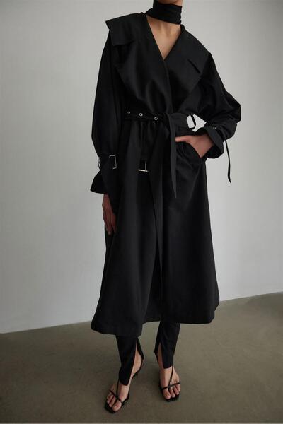 Suud Collection Μαύρη Μεταλλική Πόρπη Oversize Καμπαρντίνα