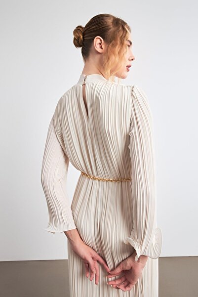 Setre Φόρεμα με φαρδύ και μεσαίο μήκος με λεπτομέρεια από πέτρινο ζιβάγκο