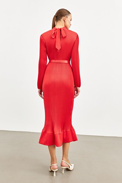 Setre Red Pleat Detailed Midi Length Belted Dress